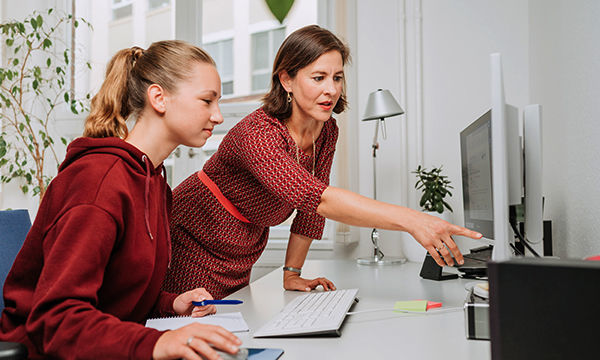 Auszubildende Ausbildung, Praktikum und Ferienjobs für Schüler bei PROMOS consult