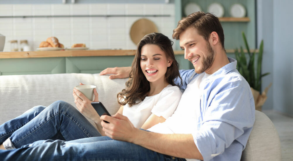 Mit ihrer Mieter-App geht die Arwag einen wichtigen Schritt in Richtung digitaler Mieterkommunikation – und das vollständig integriert in die Planon Plattform.  Mit einer Mieter App bricht die Arwag in das Zeitalter digitaler Kommunikation auf.