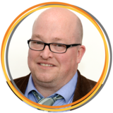 Christian Soyka Christian Soyka hat sich immer für die Details interessiert: Was macht einen Arbeitsprozess schnell und kundenfreundlich? Wo schaden Systembrüche der Qualität? Folgerichtig, dass er sich irgendwann entschieden hat, die Perspektive zu wechseln: Von der Kundenberatung ging er in die Produktentwicklung, um die Workflows, die er erfahren hat, weiterzuentwickeln. Aus seiner Warte ist ihm klar, dass erfolgreiches Customer-Design in der Wohnungs- und der Energiebranche ähnliche Anforderungen bedenken und ineinandergreifend ansetzen muss. Christian Soyka
