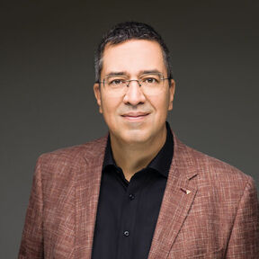 „Mit SAP S/4HANA ® und PROMOS.GT haben wir eine gute Grundlage für den neuen technologischen Stand für die Weiterentwicklung des Unternehmens geschaffen. Insbesondere die Mieterkommunikation per ProPotsdam-App und die Abbildung weiterer mobiler Prozesse unterstützen uns bei unserer Kundenorientierung durch effiziente Prozesse." Jörn-Michael Westphal, Geschäftsführer ProPotsdam GmbH