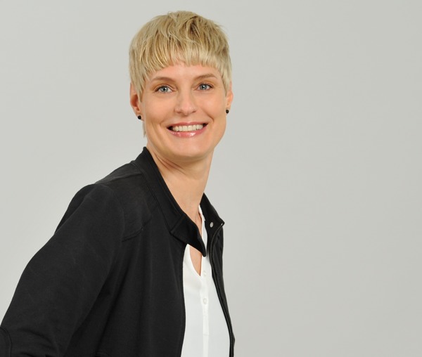 Anja Dümichen Position: Director Consulting Real Estate Im Unternehmen seit: 1998 Unternehmen: PROMOS consult Anja Dümichen