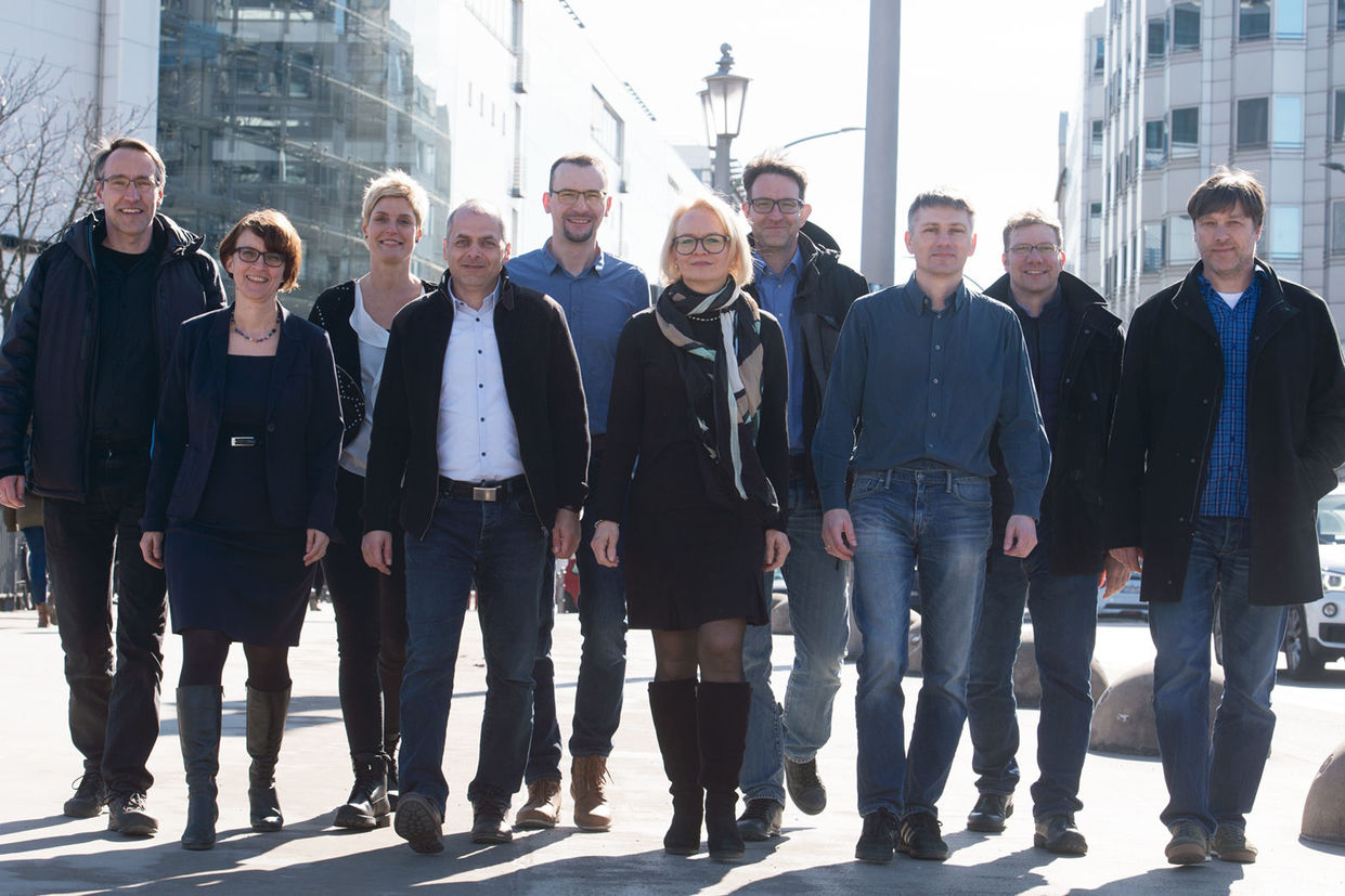 Die Gründungsbelegschaft aus den Anfangsjahren der PROMOS consult – Heute immer noch mit an Bord. Hier auf einer aktuellen Aufnahme aus 2018.