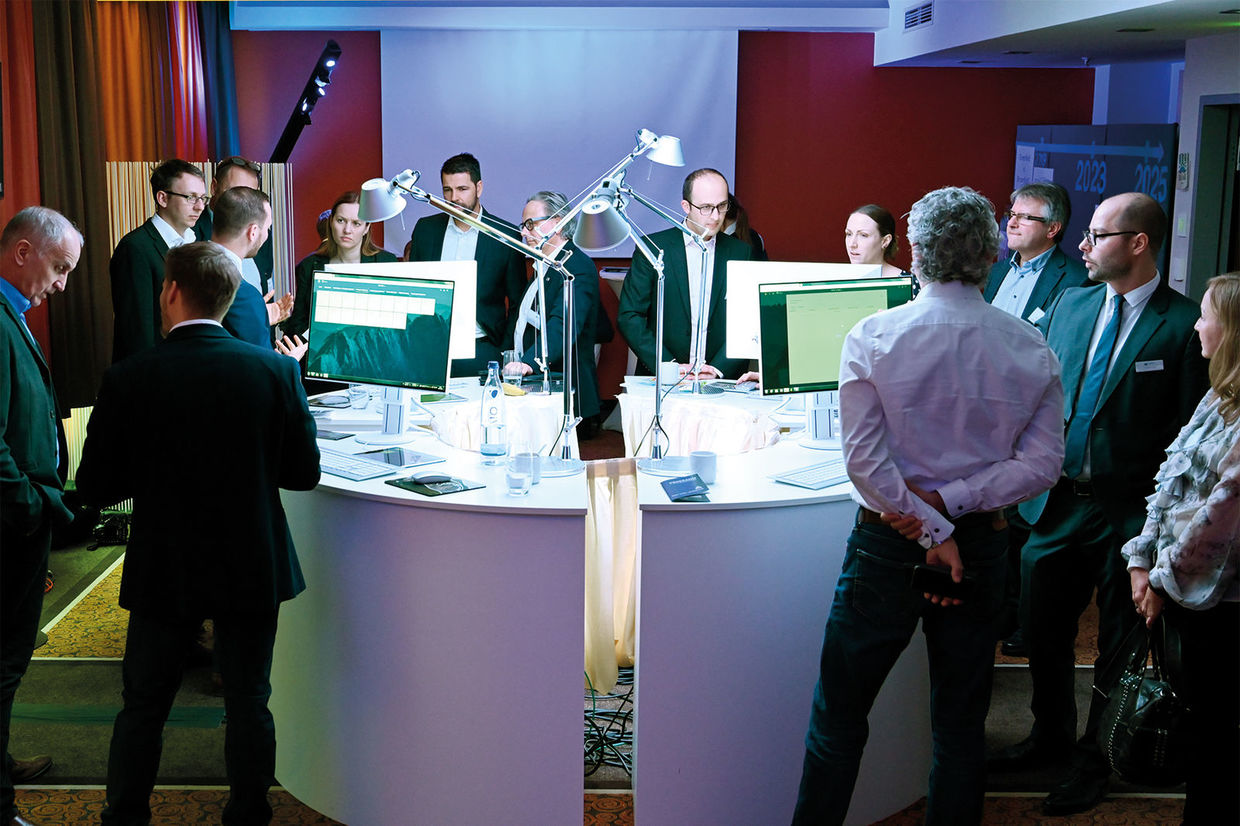 Besucher der INNOVATION Lounge auf dem 14. OpenPromos Anwenderforum INNOVATION Lounge auf dem 14. OpenPromos Anwenderforum