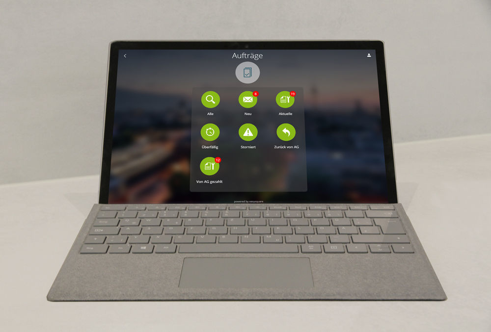 On- und offline: mit der Windows-App jederzeit Zugriff auf die zu bearbeitenden Formulare. Auftragsverwaltung in der easysquare Windows-App