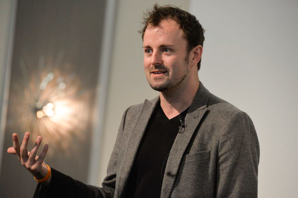 Dr. Fabian Hemmert präsentierte das Smartphone der Zukunft Dr. Fabian Hemmert als Keynote Speaker auf dem 12. OpenPromos Anwenderforum 2015 in Berlin